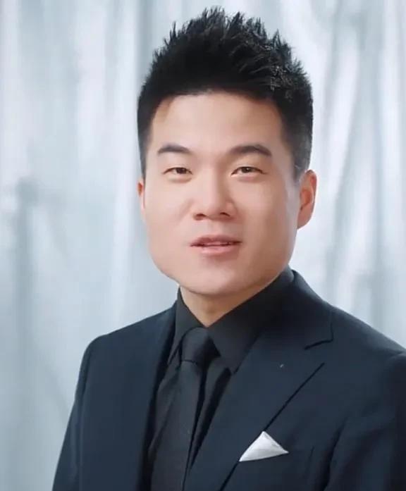 董宇辉吃蜜瓜视频,品味生活，共享甜蜜时光